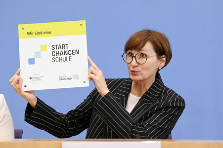 Bundespressekonferenz Unterzeichnung des Startchancen-Programms in Berlin