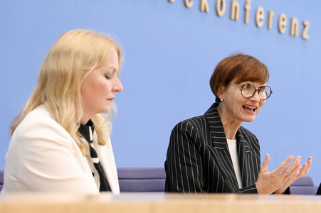 Bundespressekonferenz Unterzeichnung des Startchancen-Programms in Berlin