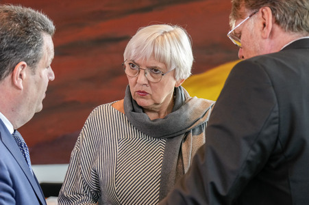 103. Sitzung des Bundeskabinetts in Berlin