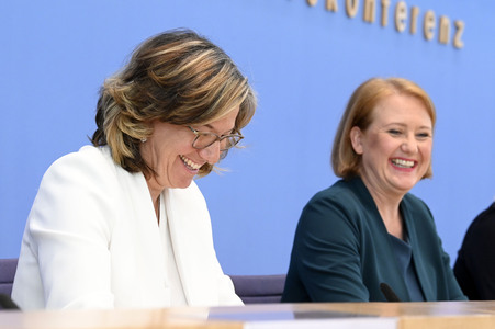 Bundespressekonferenz Bundeslagebild 'Häusliche Gewalt' in Berlin