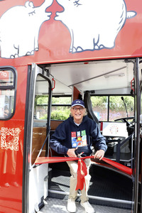 Einweihung des Ottifanten-Busses in Hamburg