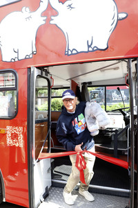 Einweihung des Ottifanten-Busses in Hamburg