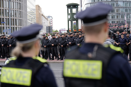 Schweigemarsch für den ermordeten Mannheimer Polizisten Rouven L. in Berlin