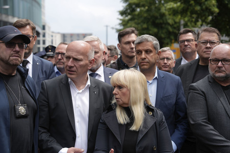 Schweigemarsch für den ermordeten Mannheimer Polizisten Rouven L. in Berlin