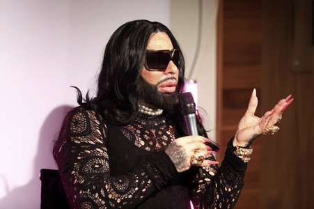 Buchvorstellung mit Harald Glööckler in Berlin