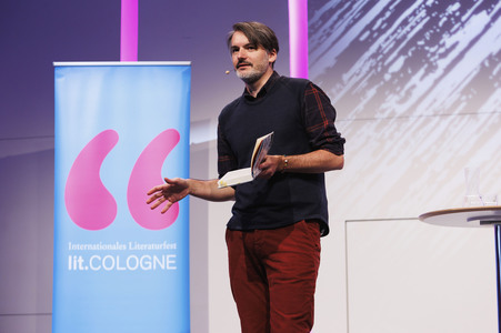 Saša Stanišić bei der lit.Cologne 2024 in Köln