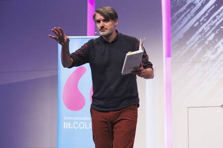 Saša Stanišić bei der lit.Cologne 2024 in Köln