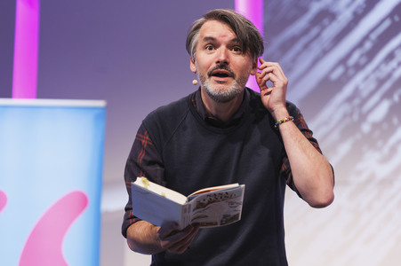 Saša Stanišić bei der lit.Cologne 2024 in Köln