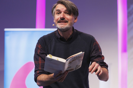 Saša Stanišić bei der lit.Cologne 2024 in Köln