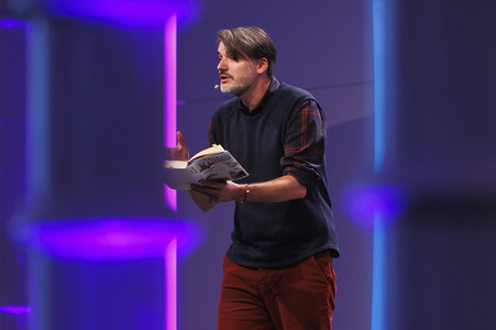 Saša Stanišić bei der lit.Cologne 2024 in Köln