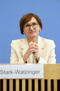 Bundespressekonferenz Veröffentlichung des Berichts 'Bildung in Deutschland 2024' in Berlin