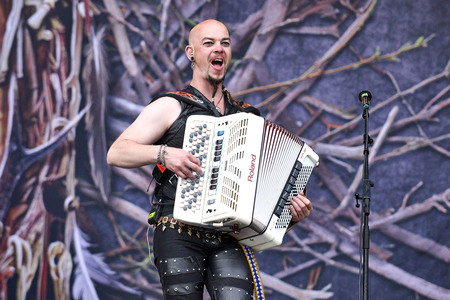 Konzert von Korpiklaani in Grenchen