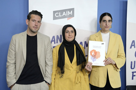 Pressekonferenz von CLAIM in Berlin