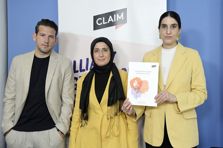 Pressekonferenz von CLAIM in Berlin