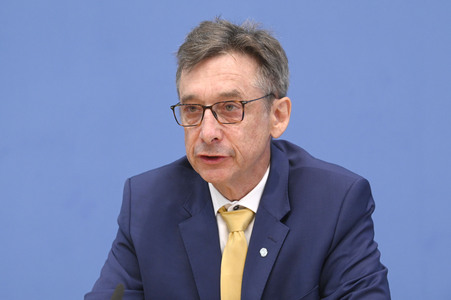 Bundespressekonferenz Einführung einer Widerspruchsregelung im Transplantationsgesetz in Berlin