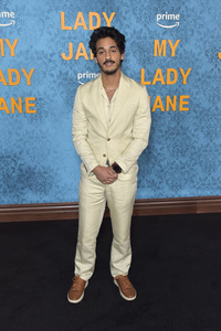Serienpremiere 'My Lady Jane' in Los Angeles