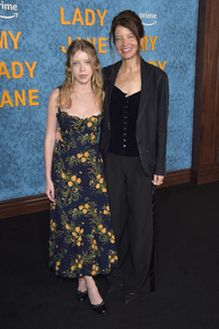 Serienpremiere 'My Lady Jane' in Los Angeles