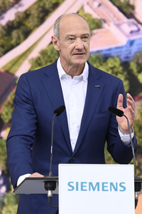 Olaf Scholz bei Siemens in Berlin