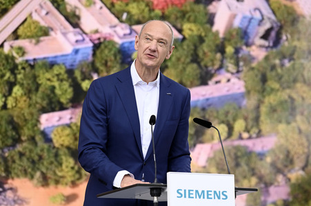 Olaf Scholz bei Siemens in Berlin