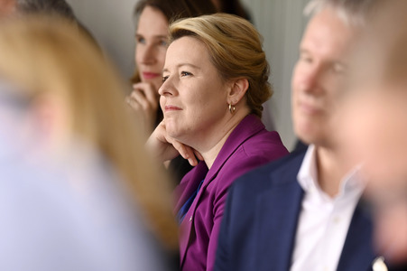 Olaf Scholz bei Siemens in Berlin