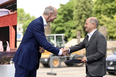 Olaf Scholz bei Siemens in Berlin