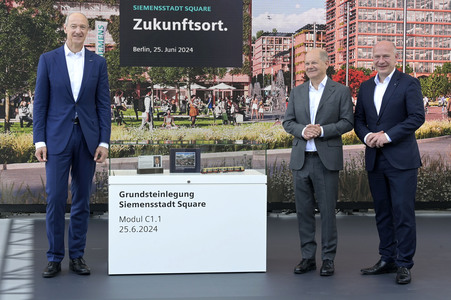 Olaf Scholz bei Siemens in Berlin