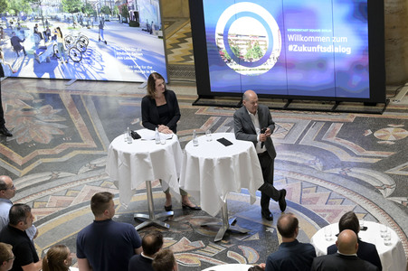 Olaf Scholz bei Siemens in Berlin
