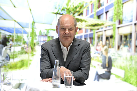 Olaf Scholz bei Siemens in Berlin