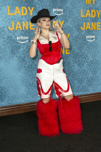 Serienpremiere 'My Lady Jane' in Los Angeles