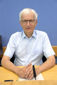 Bundespressekonferenz Neue Verfassungsbeschwerden gegen das Bundesklimaschutzgesetz in Berlin