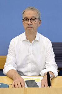 Bundespressekonferenz Neue Verfassungsbeschwerden gegen das Bundesklimaschutzgesetz in Berlin