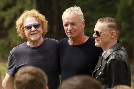 Pressekonferenz mit Sting, Bryan Adams und Simply Red in Schladming