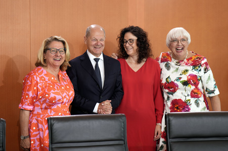 106. Sitzung des Bundeskabinetts in Berlin