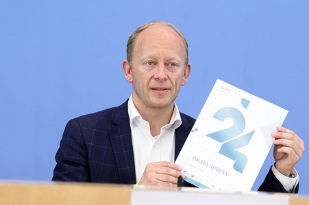 Bundespressekonferenz Israel Survey 2024 in Berlin
