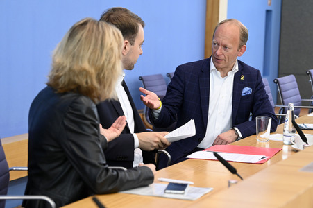 Bundespressekonferenz Israel Survey 2024 in Berlin