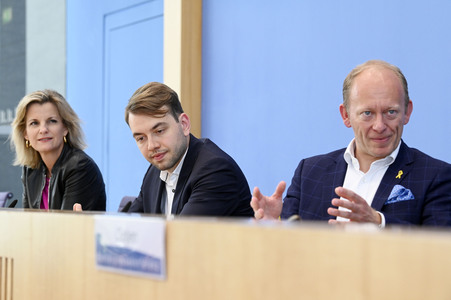 Bundespressekonferenz Israel Survey 2024 in Berlin