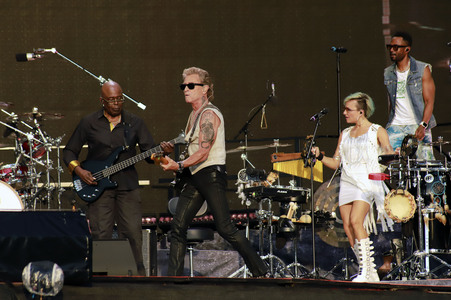 Konzert von Peter Maffay mit Band und Gästen in München