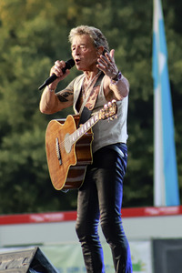 Konzert von Peter Maffay mit Band und Gästen in München