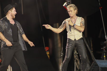 Konzert von Peter Maffay mit Band und Gästen in München