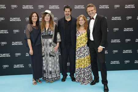 Festivaleröffnung mit Filmpremiere 'Zwei zu eins', Filmfest München 2024