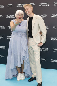 Festivaleröffnung mit Filmpremiere 'Zwei zu eins', Filmfest München 2024