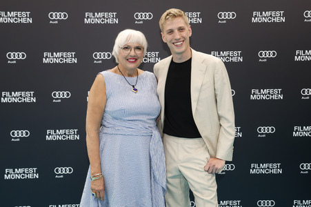 Festivaleröffnung mit Filmpremiere 'Zwei zu eins', Filmfest München 2024