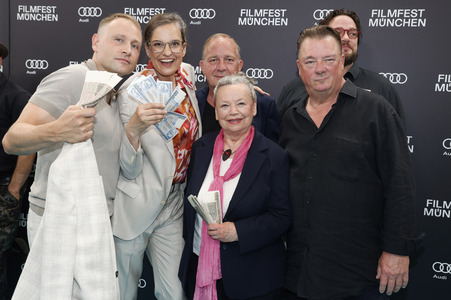 Festivaleröffnung mit Filmpremiere 'Zwei zu eins', Filmfest München 2024