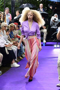 Anja Gockel Fashion Show auf der Berlin Fashion Week S/S 2025 in Berlin