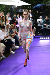 Anja Gockel Fashion Show auf der Berlin Fashion Week S/S 2025 in Berlin