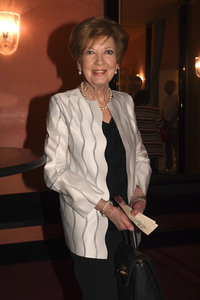 Theaterpremiere 'Monsieur Pierre geht online' in München