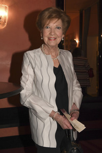 Theaterpremiere 'Monsieur Pierre geht online' in München