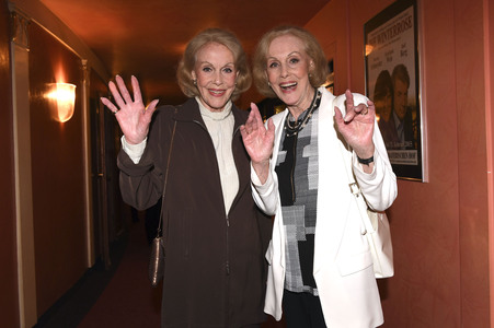 Theaterpremiere 'Monsieur Pierre geht online' in München