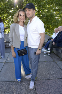 Dawid Tomaszewski Präsentation und Ausstellungseröffnung auf der Berlin Fashion Week S/S 2025 in Berlin