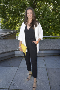 Dawid Tomaszewski Präsentation und Ausstellungseröffnung auf der Berlin Fashion Week S/S 2025 in Berlin